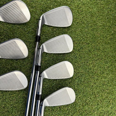 Taylormade Qi Irons / 5-Pw-Sw / Dynamic Gold 95 R300 Regular