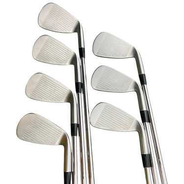 Mizuno JPX 921 Hot Metal Irons / 4-Pw / Dynamic Gold 120 X100 X-Stiff / Left Hand