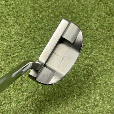 Scotty Cameron Studio Select Fastback Putter / 32"