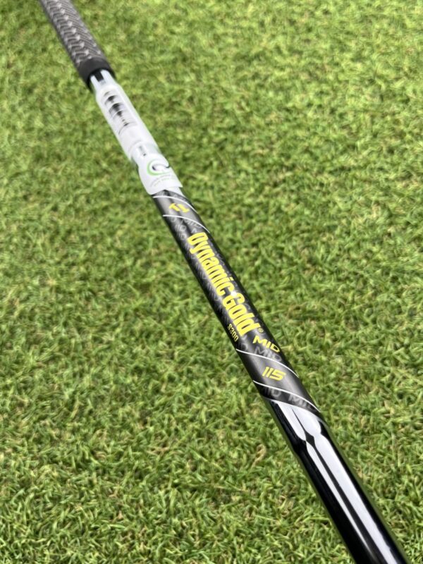 New Callaway Apex Ut 24 Utility #3 Iron 20° / Dynamic Gold Mid 115 S300 Stiff / Left Hand detail 2