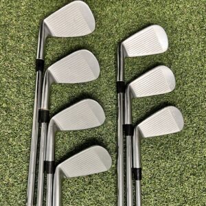 Nike Vapor Pro Irons / 4-Pw / Dynamic Gold S300 Stiff detail 1