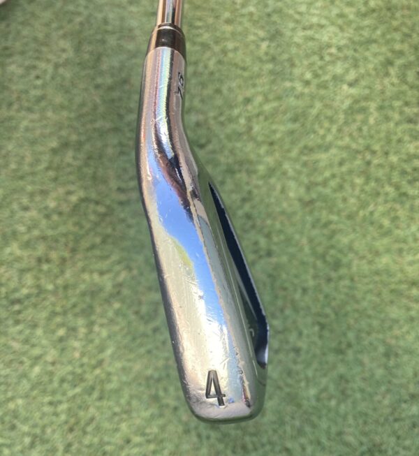 Titleist 716 Ap2 #4 Iron 24º / Awt Stiff detail 1