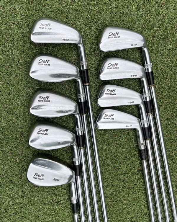 Wilson Staff Tour Blade Fg-17 Irons / 3-Pw-Sw / Dynamic Gold Regular
