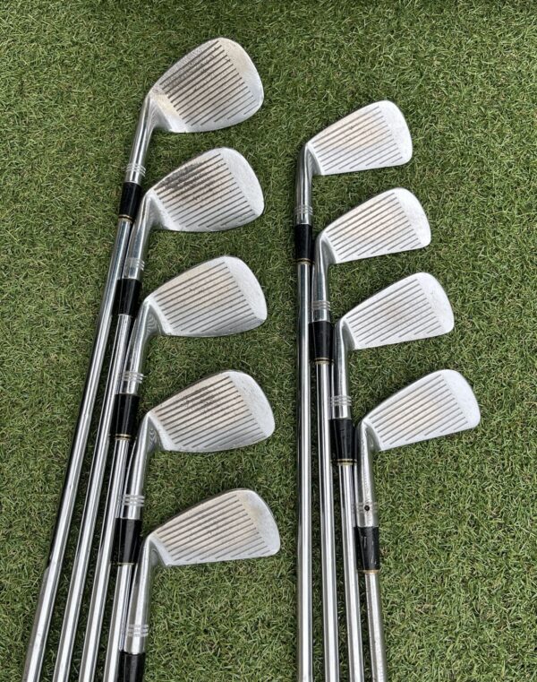 Wilson Staff Tour Blade Fg-17 Irons / 3-Pw-Sw / Dynamic Gold Regular detail 1