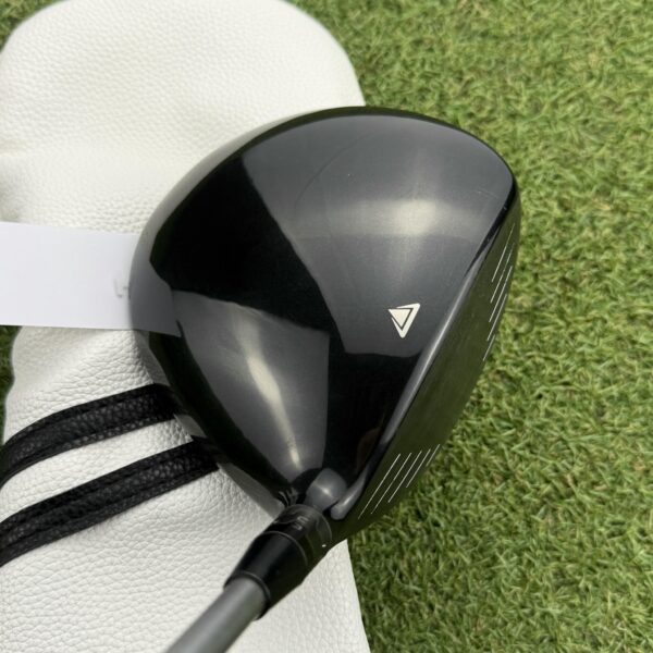 Titleist 915 D2 Driver / 10.5° / Diamana Blue S+ 60 Regular / Left Hand Detail 2