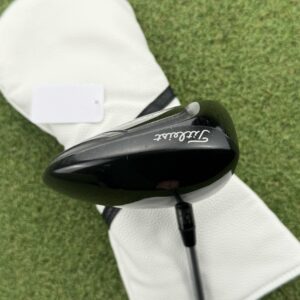 Titleist 915 D2 Driver / 10.5° / Diamana Blue S+ 60 Regular / Left Hand Detail 3