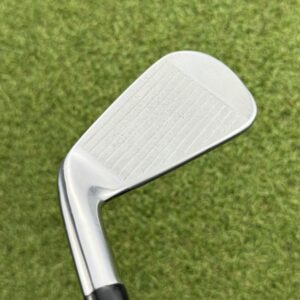 Titleist T200 2023 Utility #2 Iron 17° / Hzrdus Black 90 HY 6.5 X-Stiff Detail 1