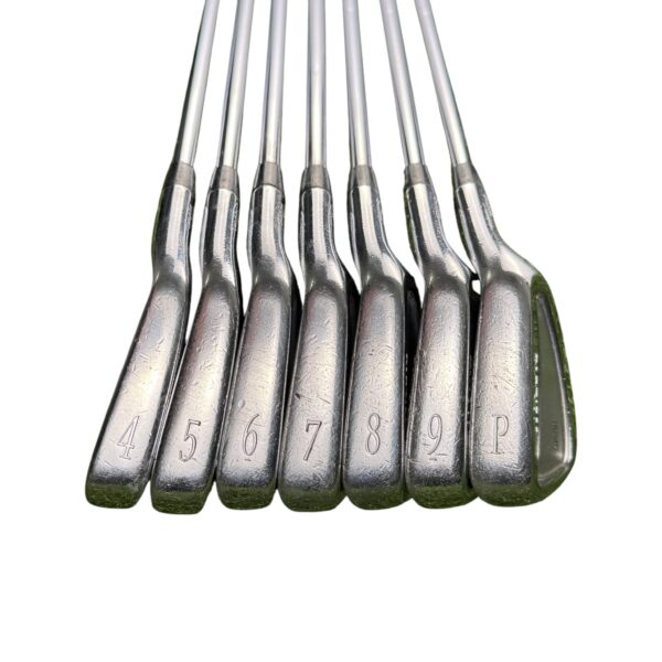 Mizuno MP-30 Irons / 4-Pw / Dynamic Gold R300 Regular 6
