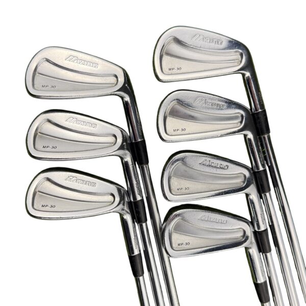 Mizuno MP-30 Irons / 4-Pw / Dynamic Gold R300 Regular